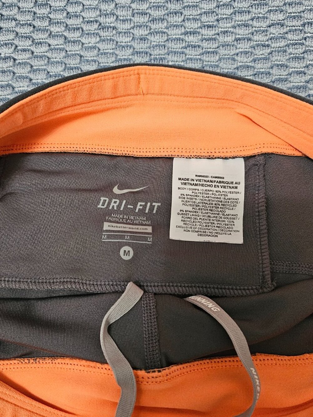 Nike Dri-FIT Women's Gray & Orange Running Capri Leggings - Size Medium - Picture 5 of 7